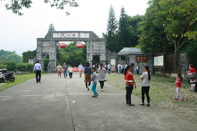 [圖]五一小長假，樂昌旅游再迎高峰.jpg